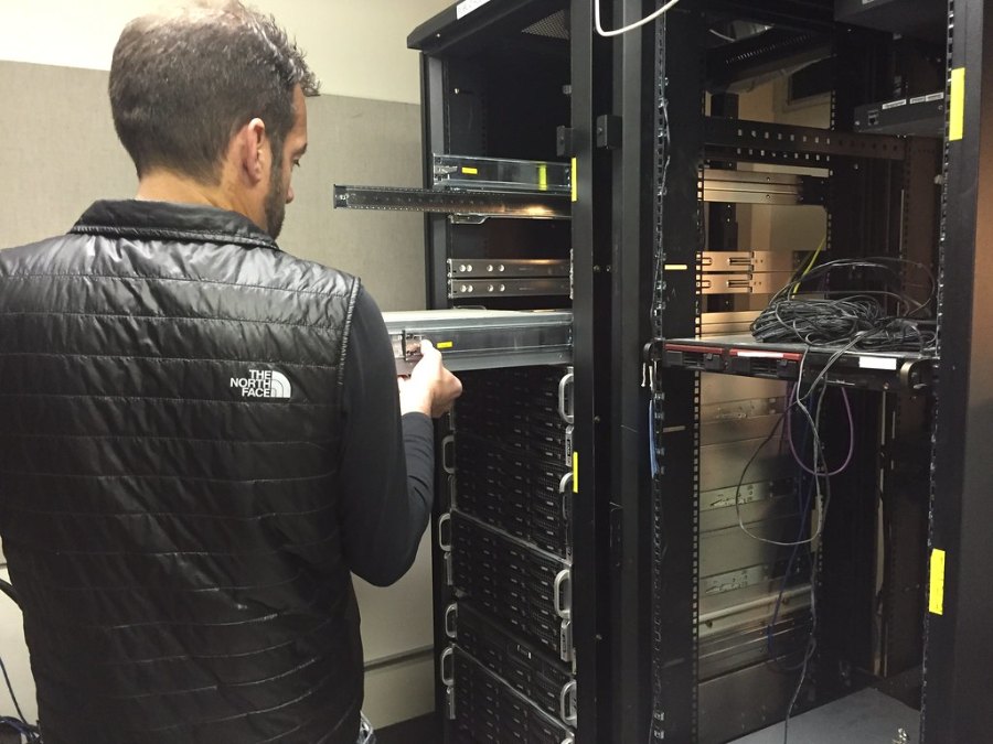Server Hardware Setup - String Engineering Network